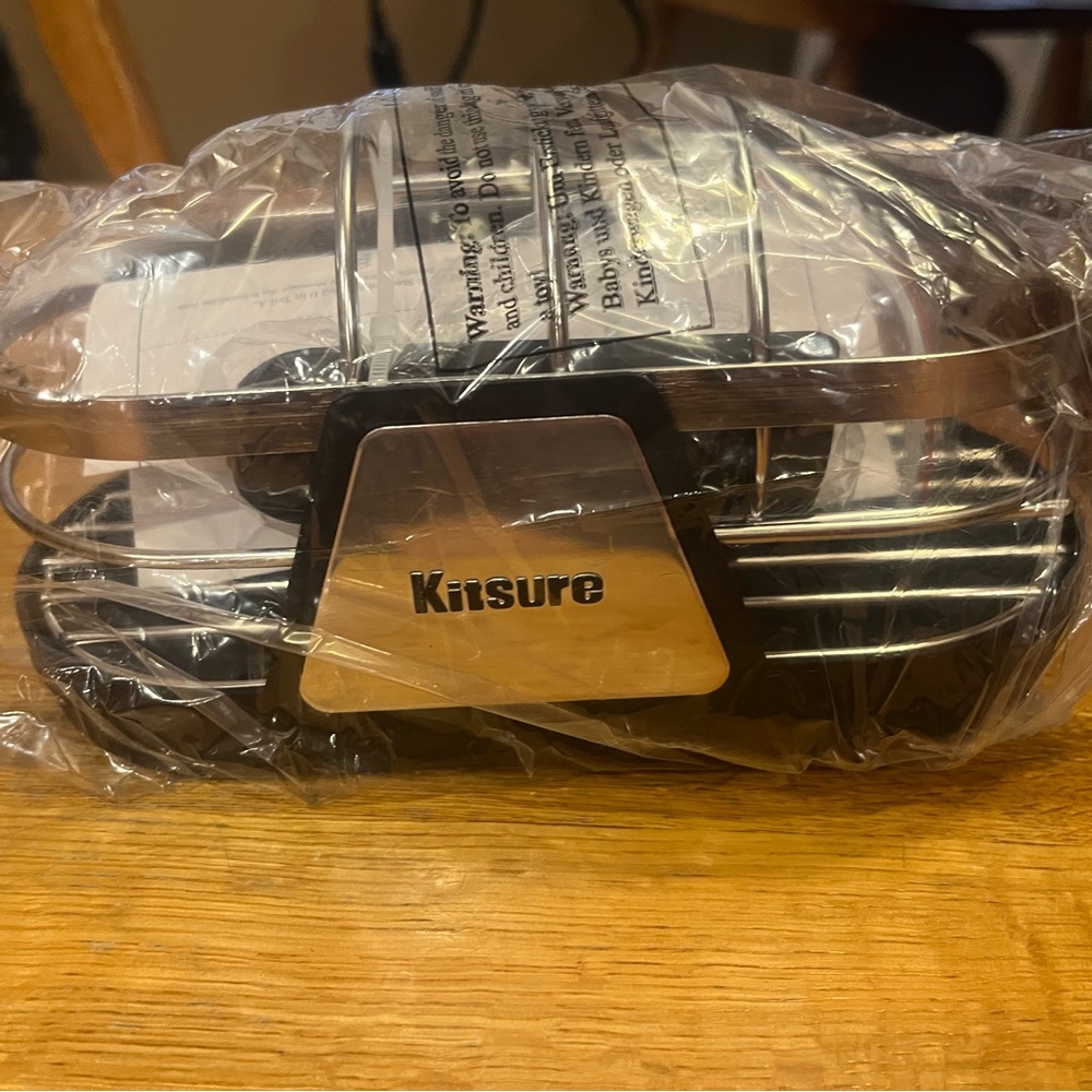 Kitsure Black and Silver Kitchen Tool